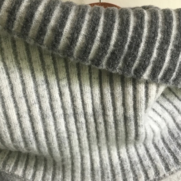 MINNE Grey Cream Ombré Turtleneck Sweater - Picture 7 of 10